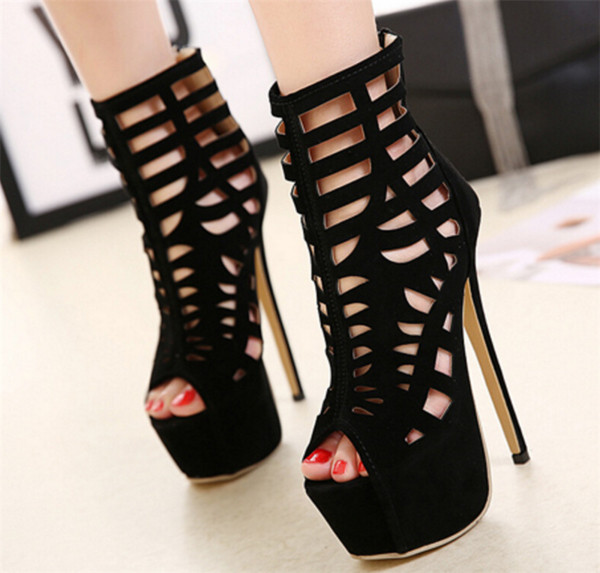 Σύγχρονα γυναικεία παπούτσια με ψηλό τακούνι  σε διαφανή σχέδια