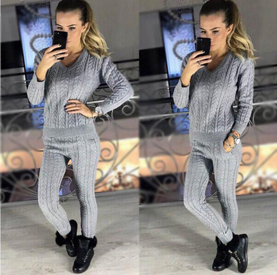 Γυναικεία καθημερινή φόρμα με ένα ενδιαφέρον V κολάρο σε διάφορα χρώματα