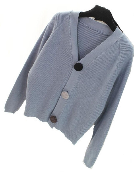 Ежедневна дамска жилетка с дълъг ръкав и V-образно деколте + много интересни големи шарени копчета