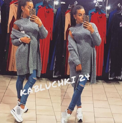 Γυναικείο  σύνολο από δύο κομμάτια, συμπεριλαμβανομένου ένα  μακρύ αμάνικο με κολάρο σε σχήμα O και απλή ζακέτα 