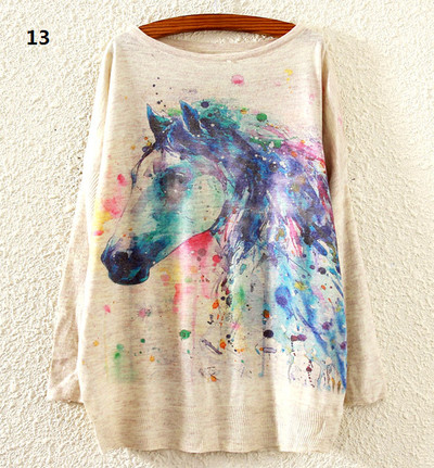 Ежедневен дамски пуловер с дълъг ръкав и най-различни шарени апликаций