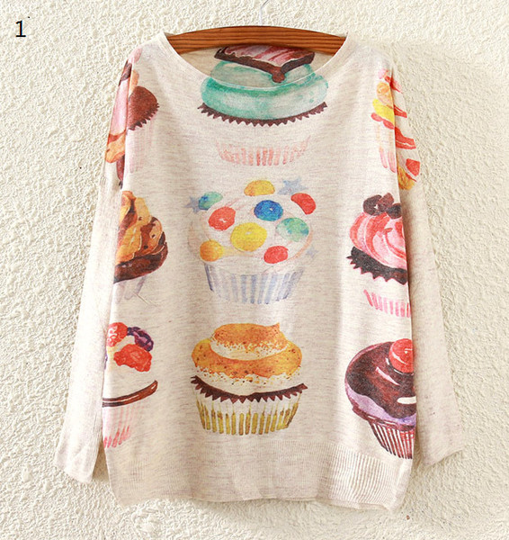 Ежедневен дамски пуловер с дълъг ръкав и най-различни шарени апликаций