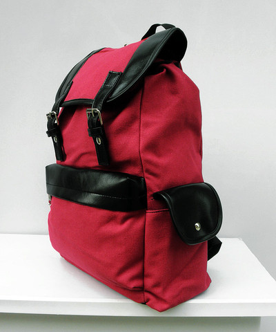 Ежедневна мъжка чанта с много интересна форма и кожени елементи - 2 цвята