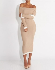 Μακρύ επίσημο γυναικείο φόρεμα ς με γυμνό ώμο και μακρύ μανίκι - 3 σχέδια