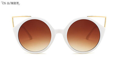 Μοντέρνα γυαλιά ηλίου με υψηλή υπεριώδη προστασία και μια ενδιαφέρουσα μη τυποποιημένη μορφή γυαλιού