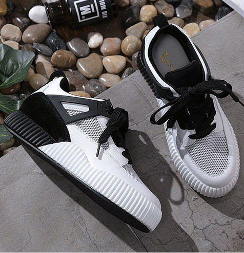 Πολύ άνετα γυναικεία αθλητικά πάνινα παπούτσια με επίπεδη σόλα και αναπνεύσιμο ύφασμα σε τρία διαφορετικά χρώματα