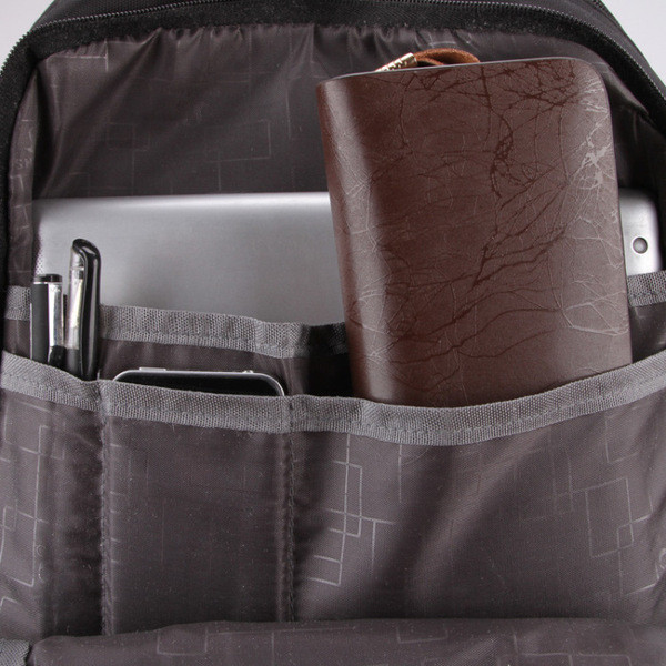 Κομψή παιδική σχολική τσάντα  για αγόρια