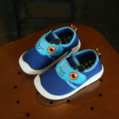 Αθλητικά παιδικά πάνινα παπούτσια για αγόρια και κορίτσια με ενδιαφέρον αυτοκόλλητα
