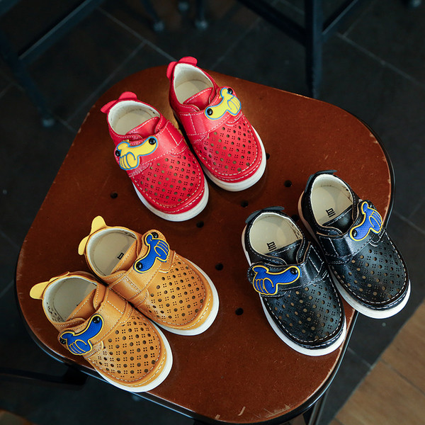 Παιδικά παούτσια  για αγόρια σε τρία χρώματα