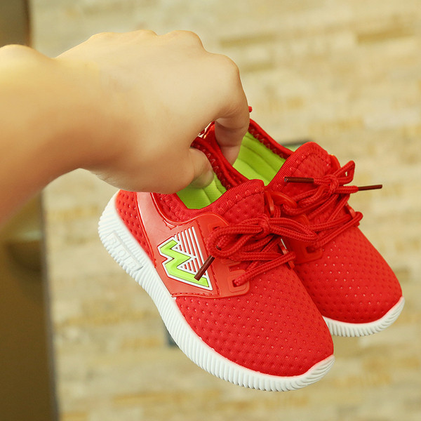 Αθλητικά  παπούτσια για αγόρια σε τρία χρώματα