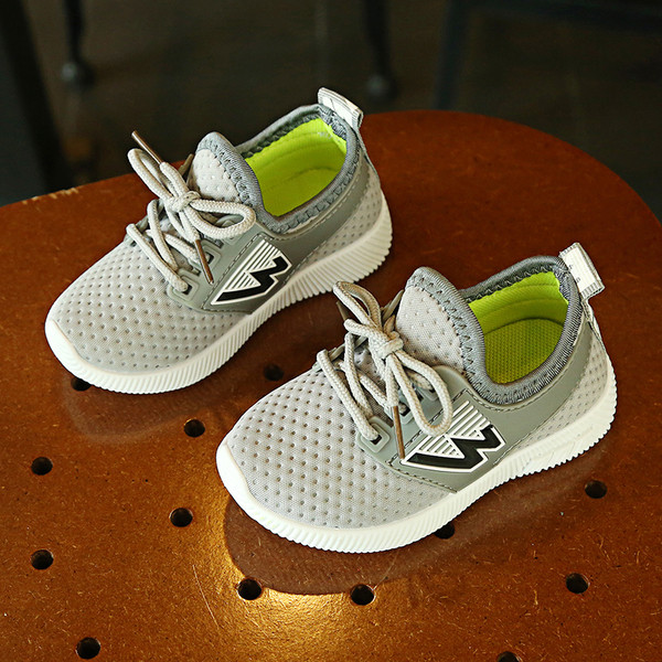 Αθλητικά  παπούτσια για αγόρια σε τρία χρώματα