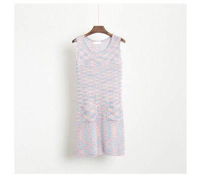 Дамска ежедневна рокличка с О-образна яка и интересни шарени геометрични фигурки