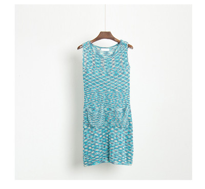 Дамска ежедневна рокличка с О-образна яка и интересни шарени геометрични фигурки