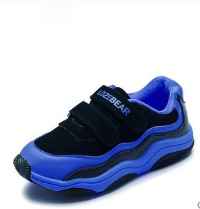 Спортни детски маратонки за момичета и момчета в четири цвята с лепенки