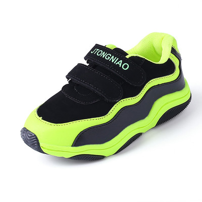 Спортни детски маратонки за момичета и момчета в четири цвята с лепенки