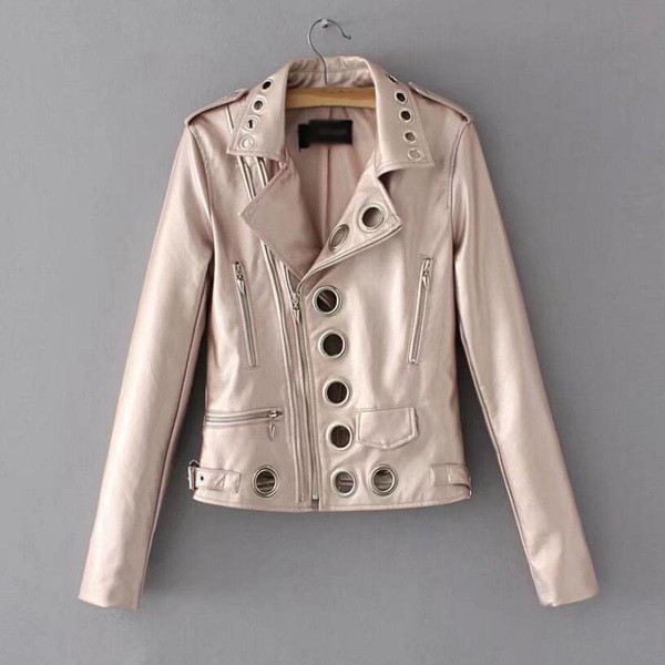 Дамско яке от изкуствена кожа с интересни метални орнаменти