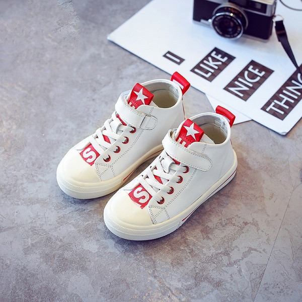 Καθημερινά παιδικά πάνινα παπούτσια για αγόρια με έγχρωμη επιγραφή σε μαύρο και άσπρο