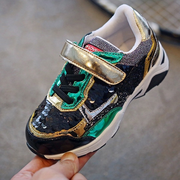 Κομψά πάνινα παπούτσια για κορίτσια και αγόρια με διακοσμητικές πούλιες και μπαλώματα σε δύο αποχρώσεις