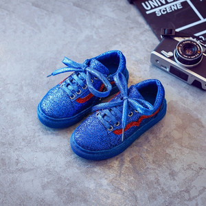 Αθλητικά παπούτσια για κορίτσια σε διάφορα χρώματα