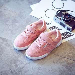 Καθημερινά αθλητικά παπούτσια για αγόρια και κορίτσια σε διαφορετικά χρώματα