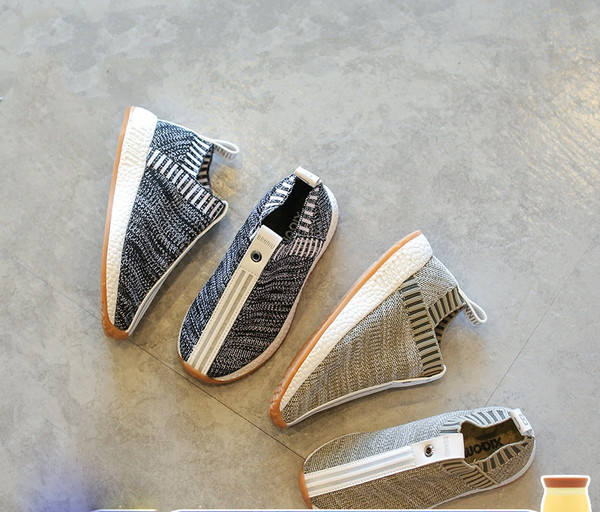 Γλυκά πάνινα παπούτσια για αγόρια χωρίς  δεσμούς σε τρία χρώματα