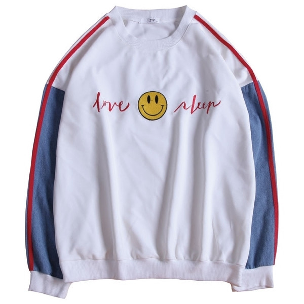 Ευρεία ανδρική  μπλούζα με πολύχρωμα μανίκια και δίχρωμη εικόνα