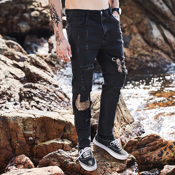 Κομψά ανδρικά τζιν  σε μαύρο χρώμα