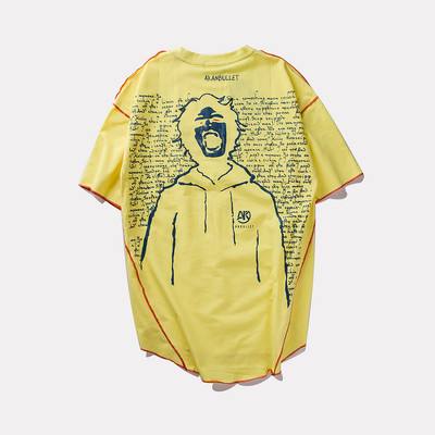 Αθλητικό κομψό ανδρικό μπλουζάκι σε τρία χρώματα με εικόνα και επιγραφές στο πίσω μέρος