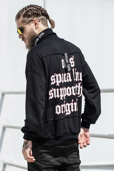 Ανδρικό φούτερ για το φθινόπωρο με έγχρωμη επιγραφή και κολάρο 