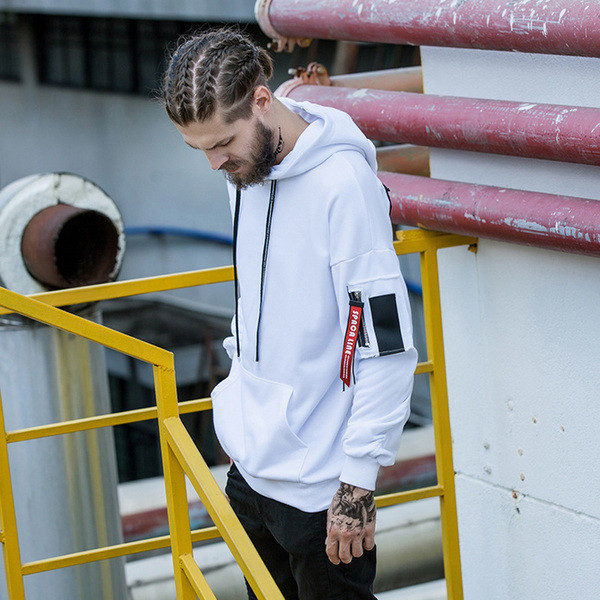 Ανδρικό φούτερ αθλητικών με εφαρμογή πίσω και κουκούλα