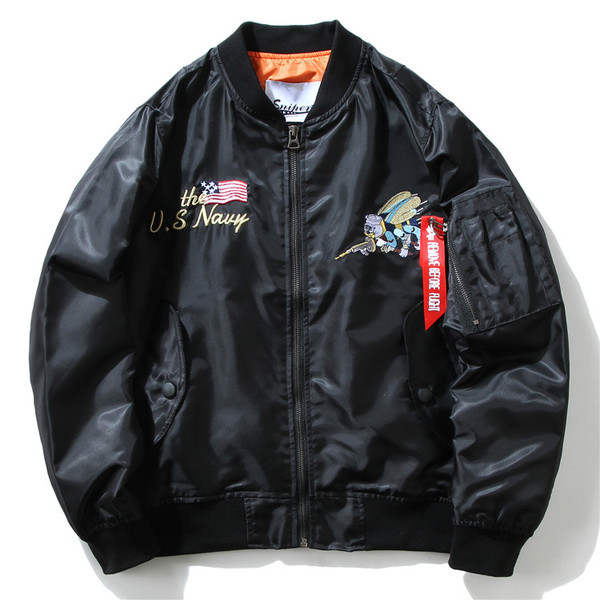 Мъжко есенно бомбър яке с интересна бродерия на гърба, в три цвята