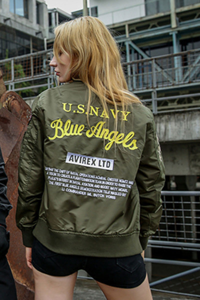 Модерно бомбър яке за мъже с надпис на гърба в три цвята