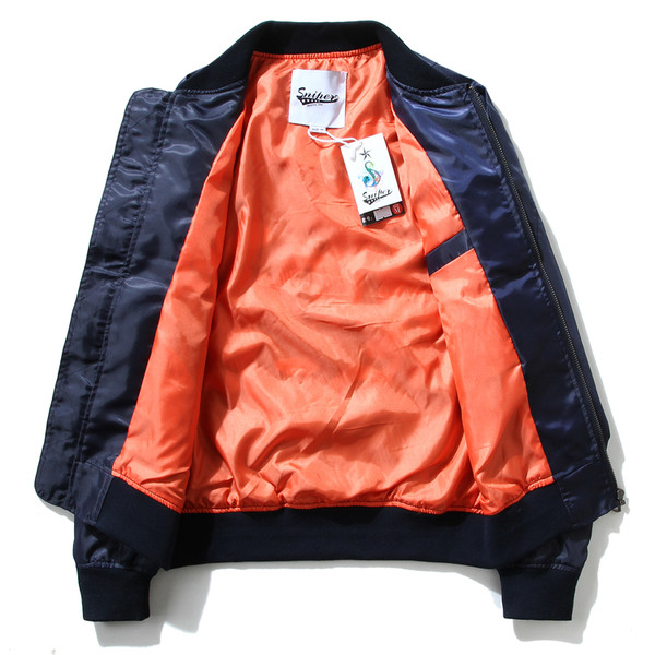 Ελαφρύ ανδρικό μπουφάν  σε τρία χρώματα 