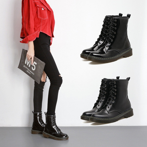 Елегантни дамски боти в два модела в изчистен дизайн, походящи за ежедневие