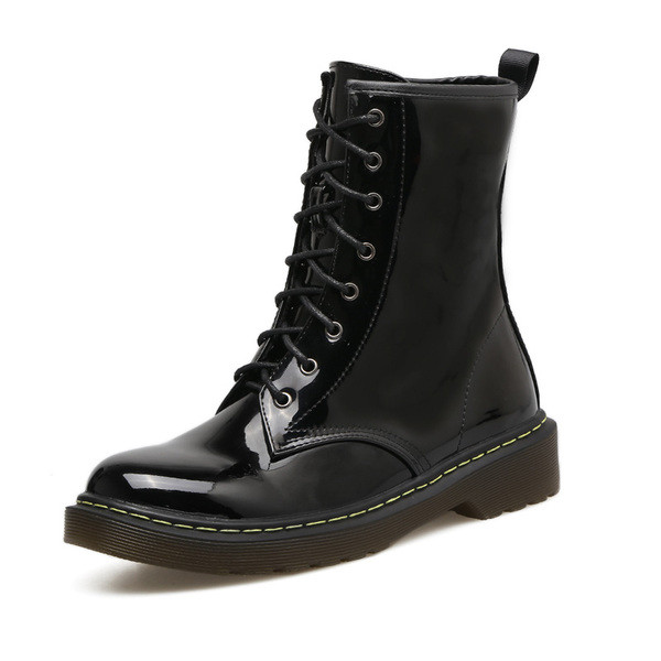 Елегантни дамски боти в два модела в изчистен дизайн, походящи за ежедневие