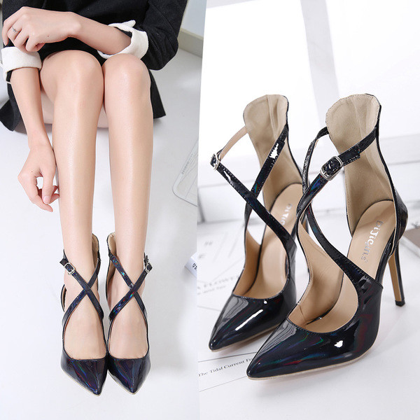 Елегантни дамски обувки на висок ток с каишки в черен и червен цвят