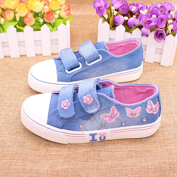 Γυναικεία αθλητικά παπούτσια για κορίτσια με κεντήματα, πεταλούδα και κέντημα σε δύο χρώματα