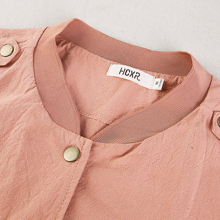 Тънко есенно яке за дамите в семпъл дизайн в зелен и розов цвят