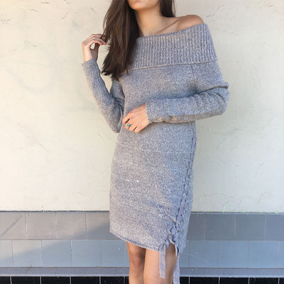 Γυναικείο φόρεμα με πεσμένο ώμο και πολύ ενδιαφέρουσες σταυρωτές συνδέσεις στη μία πλευρά της φούστας - 2 χρώματα