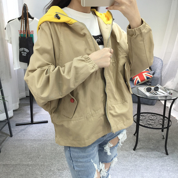 Красиво есенно яке за дамите в четири цвята с качулка и в широк модел