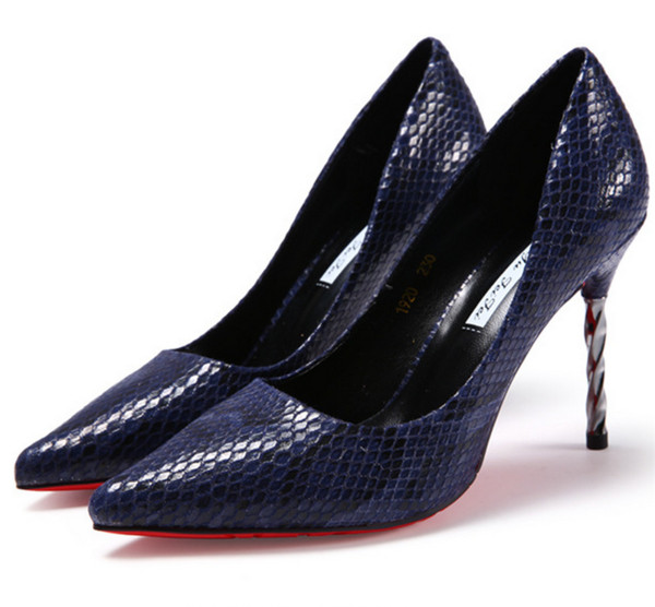 Πολύ κομψά γυναικεία παπούτσια με ψηλά τακούνια με δημοφιλές σχέδιο - 3 μοντέλα