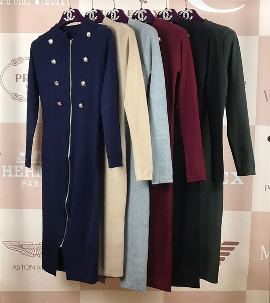 Πολύ κομψό γυναικείο φόρεμα με μακρύ μανίκι και πολύ εκλεπτυσμένο φερμουάρ