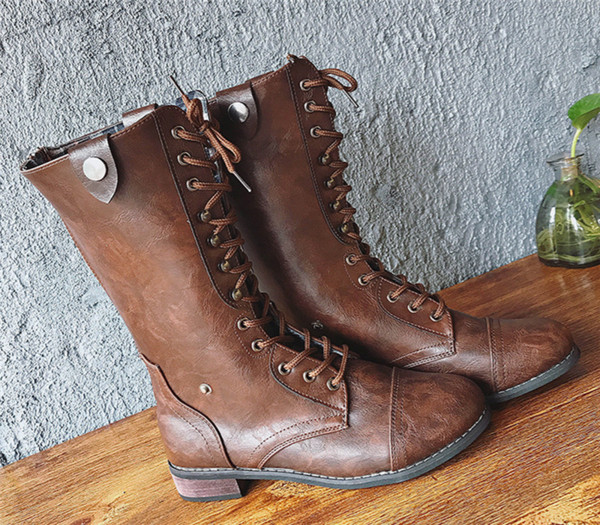 Ежедневни дамски боти с кръстосани връзки в актуален стил