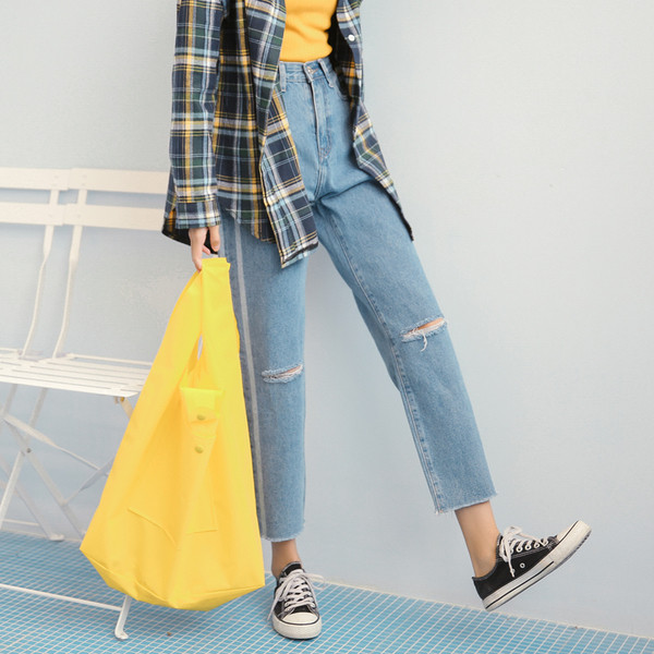 Όμορφα γυναικεία τζιν 7/8  με υψηλή μεέση και ελαφρά ραγισμένα