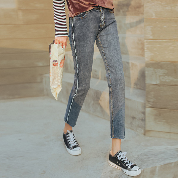 Πανέμορφα γυναικεία τζιν  σε γκρι χρώμα 7/8, κατάλληλα για τη καθημερινή ζωή