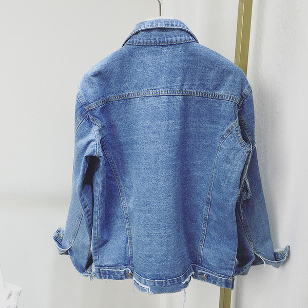 Γυναικείο τζιν μπουφάν σε λευκό και μπλε χρώμα