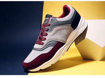 Όμορφα αθλητικά πάνινα παπούτσια για άνδρες σε τρία χρώματα