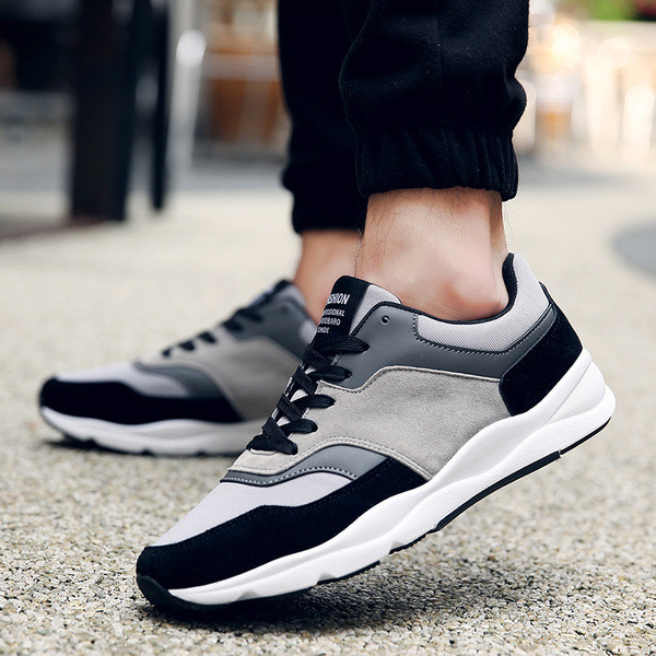 Όμορφα αθλητικά πάνινα παπούτσια για άνδρες σε τρία χρώματα