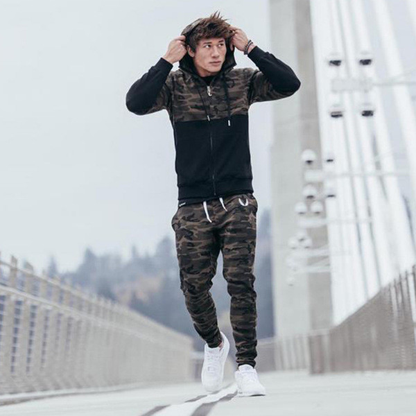 Спортно-елегантни мъжки панталони в камуфлажен цвят, тип Слим