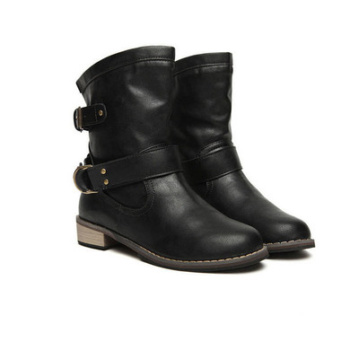 Καθημερινές γυναικείες μπότες σε μαύρο και καφέ χρώμα με ελαφρό τακούνι